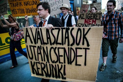 Kétfarkú Kutya Párt (Kétfarkú Kutya Párt)