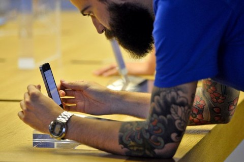 Okostelefon (okostelefon-)