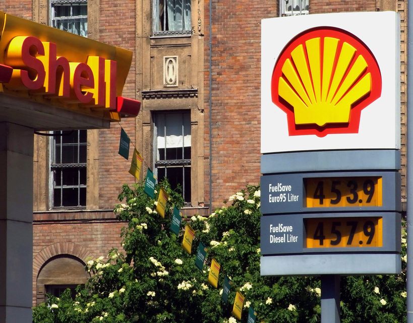 Shell-kút (Shell, benzinkút, tankolás, )