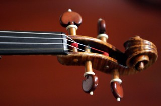 Stradivarius (stradivarius, )
