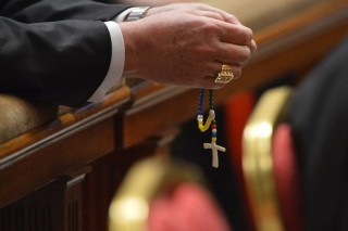 Vatikan-biboros(960x640)(3).jpg (vatikán, kereszt, bíboros, pápaválasztás, )