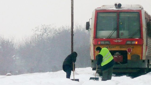 Vonat havazásban 2 (vonat, havazás, máv, )