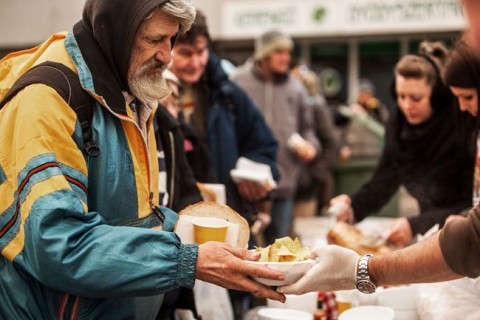 etelosztas(430x286)(1).jpg (ételosztás, )