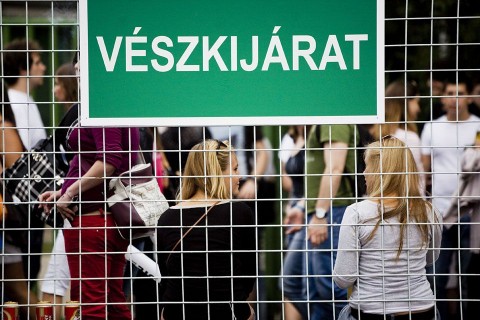 felvételi (felvételi)