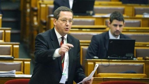 illes-zoltan(2)(960x640).jpg (illés zoltán)