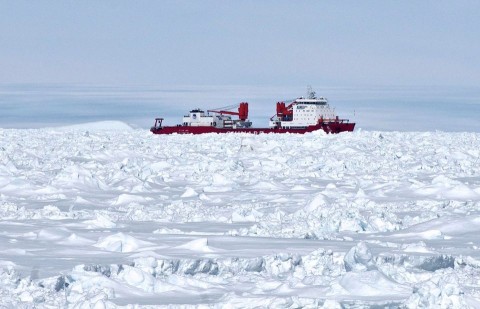 jégtörő (jégtörő)