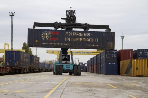 konténer (konténer, )