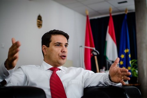 mesterházy attila (mesterházy attila, )