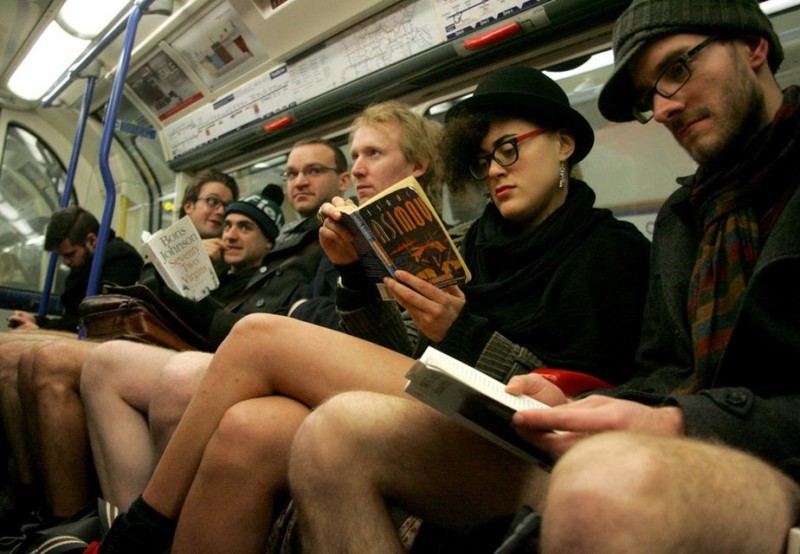 nadrág nélkül a metrón, No Pants Subway Ride London (No Pants Subway Ride)