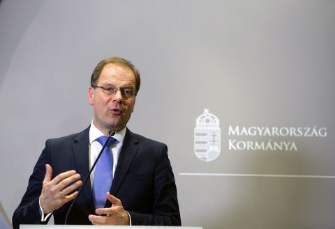 navracsics (navracsics)