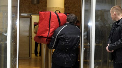 pizzafutar(430x286)(1).jpg (pizzafutár, )