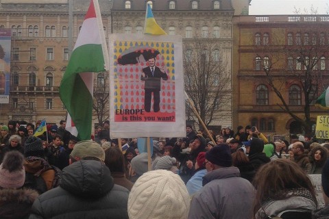 ukrajna-budapest-tuntetes(960x640).jpg (ukrajna, budapest, szimpátiatüntetés, )