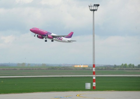 wizzair(960x640)(2).jpg (wizzair, )