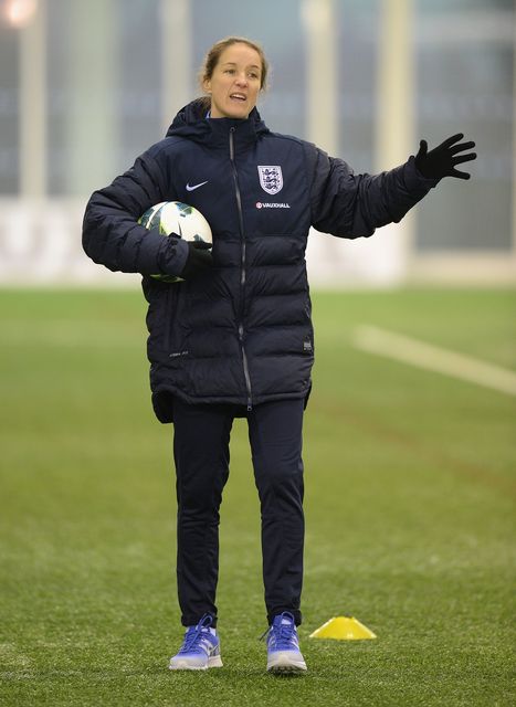 Casey Stoney (casey stoney)