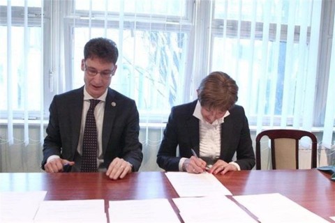 Futoeromu-felszamolas-utani-vasarlasanak-alairasa(1)(960x640).jpg (Fűtőerőmű felszámolás utáni vásárlásának aláírása)