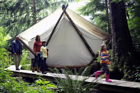 nyaralás (nyaralás)