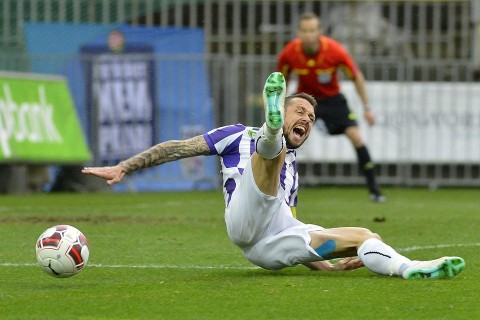 Kabát Péter (kabát péter, )