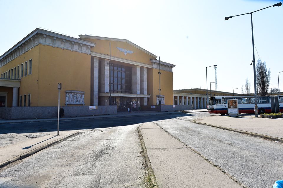 székesfehérvári vasútállomás (székesfehérvári vasútállomás)