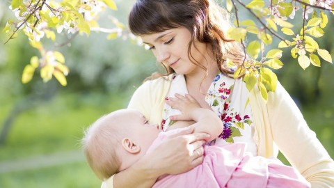 szoptatás (szoptatás, )