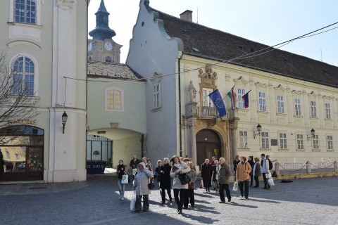 városháza (városháza)