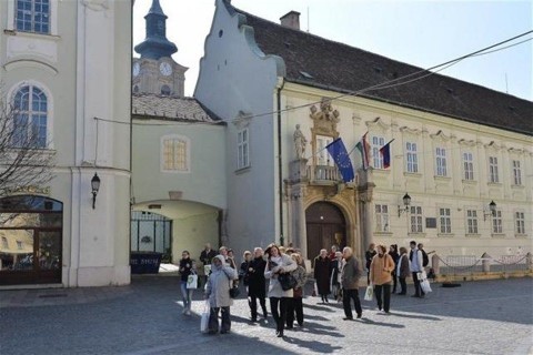 varoshaza(1)(960x640).jpg (városháza)