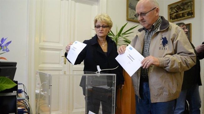 Hataron-tuli-magyarok-szavaznak(650x433).jpg (határon túli magyarok, választás 2014, )