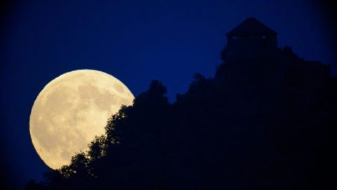 szuperhold (szuperhold, holdfelkelte, )