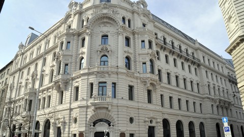 Eiffel Palace (magyar nemzeti bank, matolcsy györgy, offshore, eiffel palace)