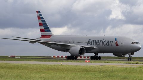 american airlines (american airlines)
