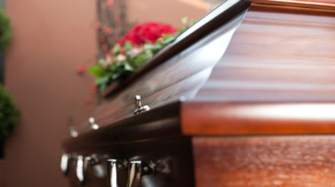 koporsó (koporsó, )