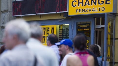 penzvalto(210x140).jpg (pénzváltó, )