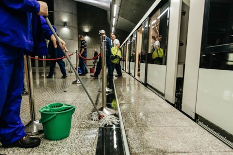 özönvíz (özönvíz, eső, csapadék, négyes metró, Kálvin tér)