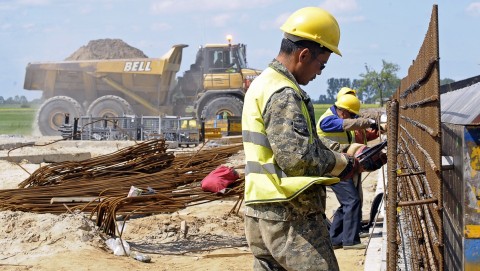 Kínai autópálya építés (autópálya építés, )