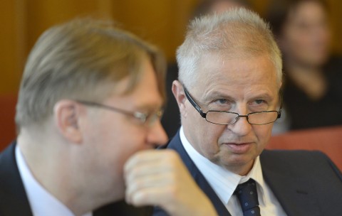 Trócsányi László az igazságügyi bizottság ülésén (Trócsányi László, meghallgatás)