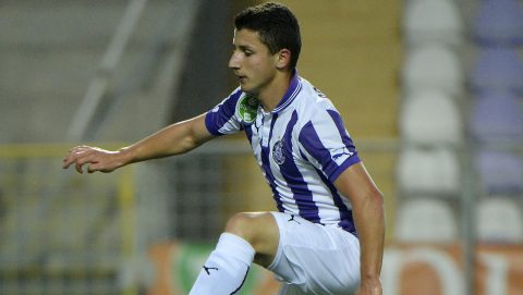 enis bardhi (enis bardhi)