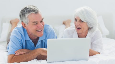 idősek számítógéppel (számítógép, idős)