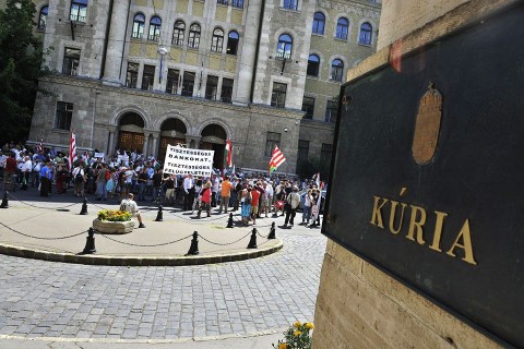 kuria(210x140).jpg (kúria)