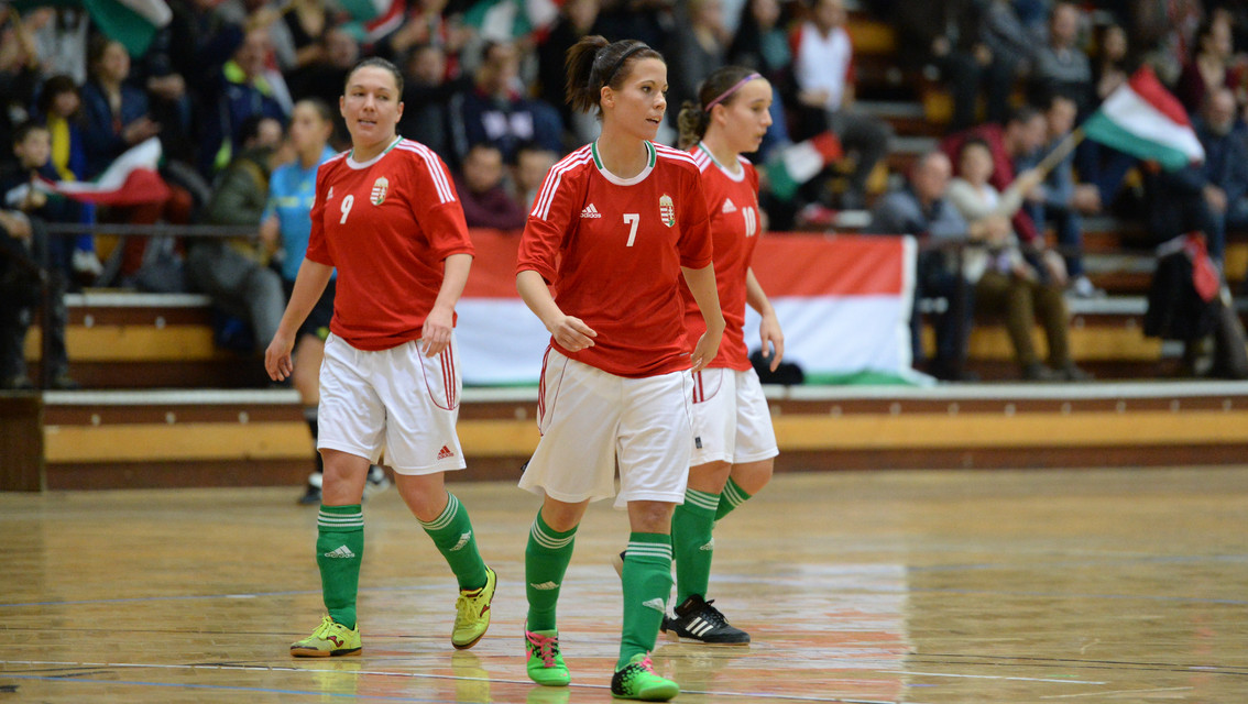Női futsalválogatott (női futsalválogatott, )