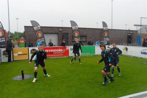 Pole-Soccer(960x640).jpg (pole soccer, )