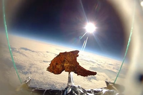 urhus(960x640).jpg (hús, világűr, )