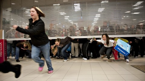 Fekete-pentek(0b4243d1-2b72-46a1-8037-7f30b4c3299d)(210x140).jpg (fekete péntek, )