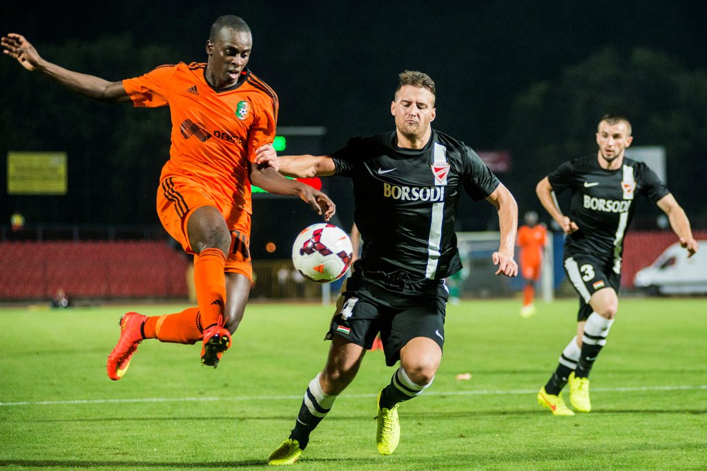 Kádár Tamás (kádár tamás, )