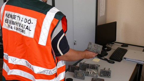 NAV pénzügyi nyomozó (nav, pénzügyi nyomozó, )