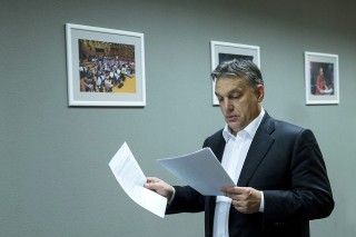 Orbán Viktor  (Orbán Viktor miniszterelnök a Magyar Rádió folyosóján)