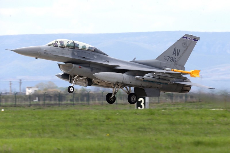 amerikai f-16-os (usa, f-16-os, bombázó, )