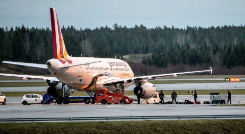 bombariadó az arlanda repülőtéren (bombariadó, germanwings)