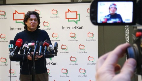 deutsch-tamas-internetkon (technet, hir24, netadó, internetadó, nemzeti konzultáció, internetkon, ivsz, infotér, deutsch tamás, internet, online, kormány, )