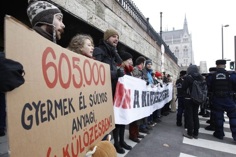 dugó Parlament (dugó Parlament, demonstráció, )