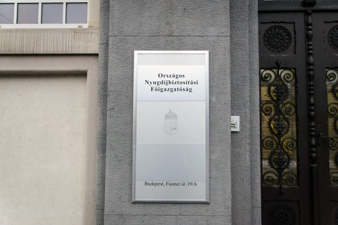 nyugdíj (nyugdíj, )