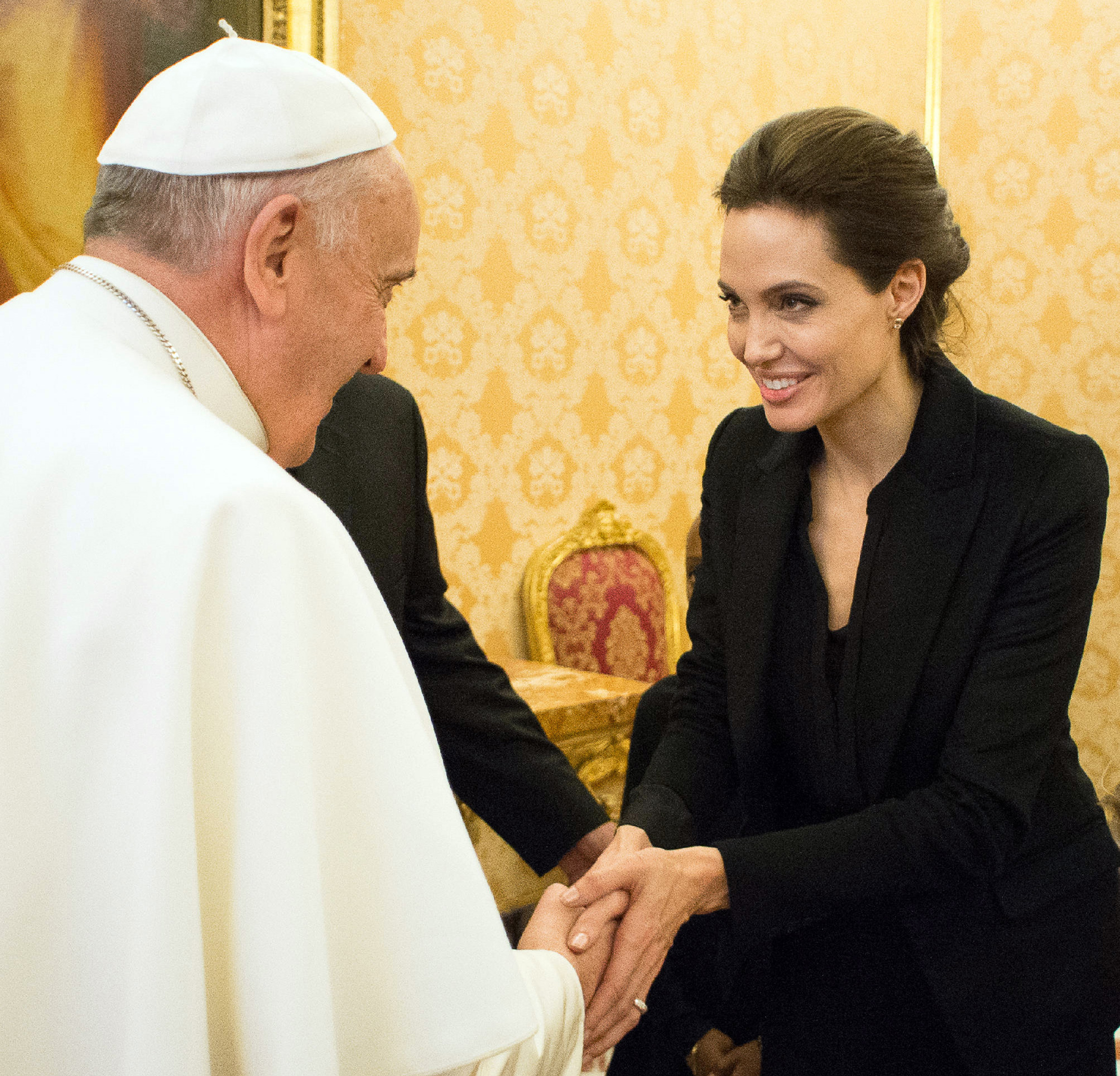 Angelina Jolie és Ferenc pápa (angelina jolie, ferenc pápa, )